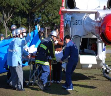 ドクターヘリ 出動の流れ2 ドクターヘリ 出動の流れ2