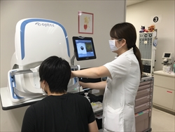 写真:眼底画像撮影