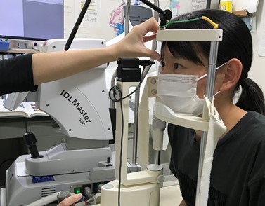 写真:眼軸長測定